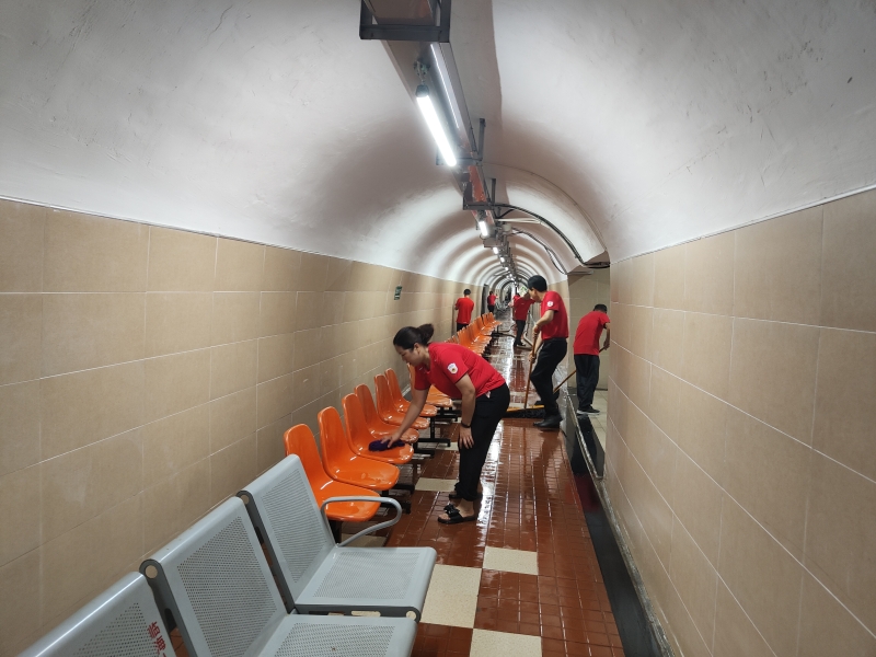 清洁照片 (2).jpg 清洁照片 (2).jpg